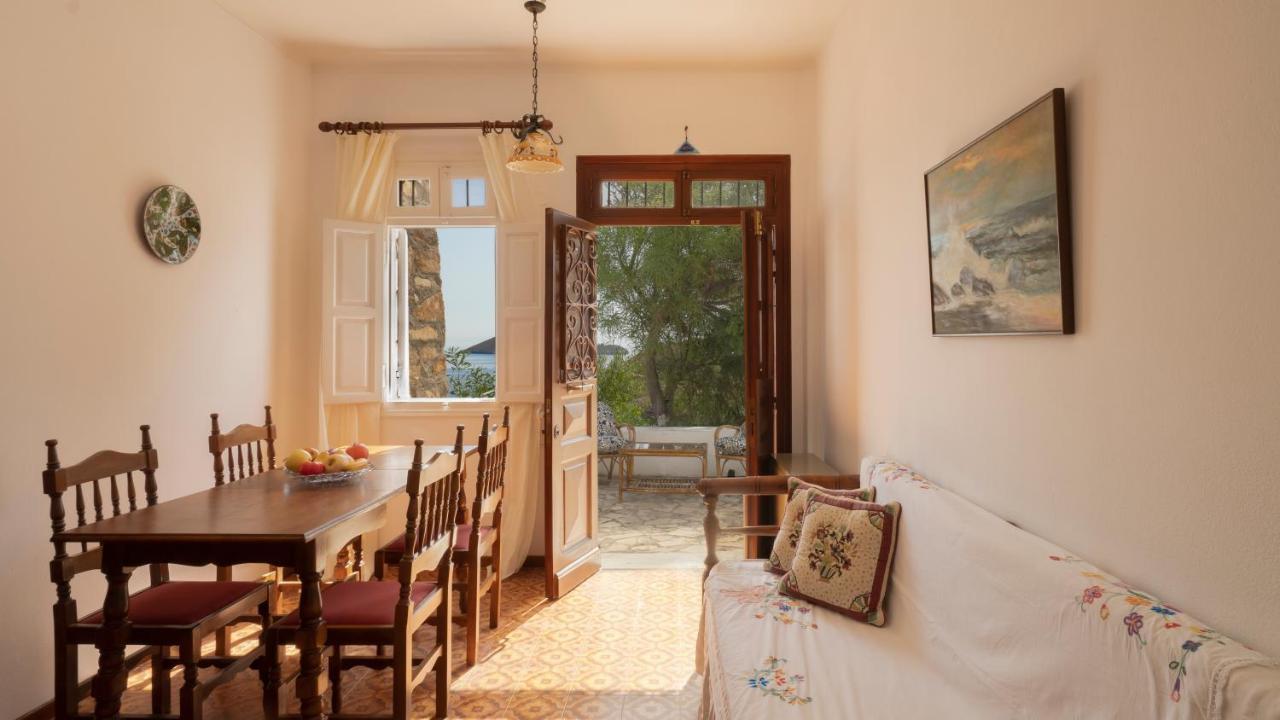 Ivi Beach Front Villa, Leros Vromolithos Екстер'єр фото