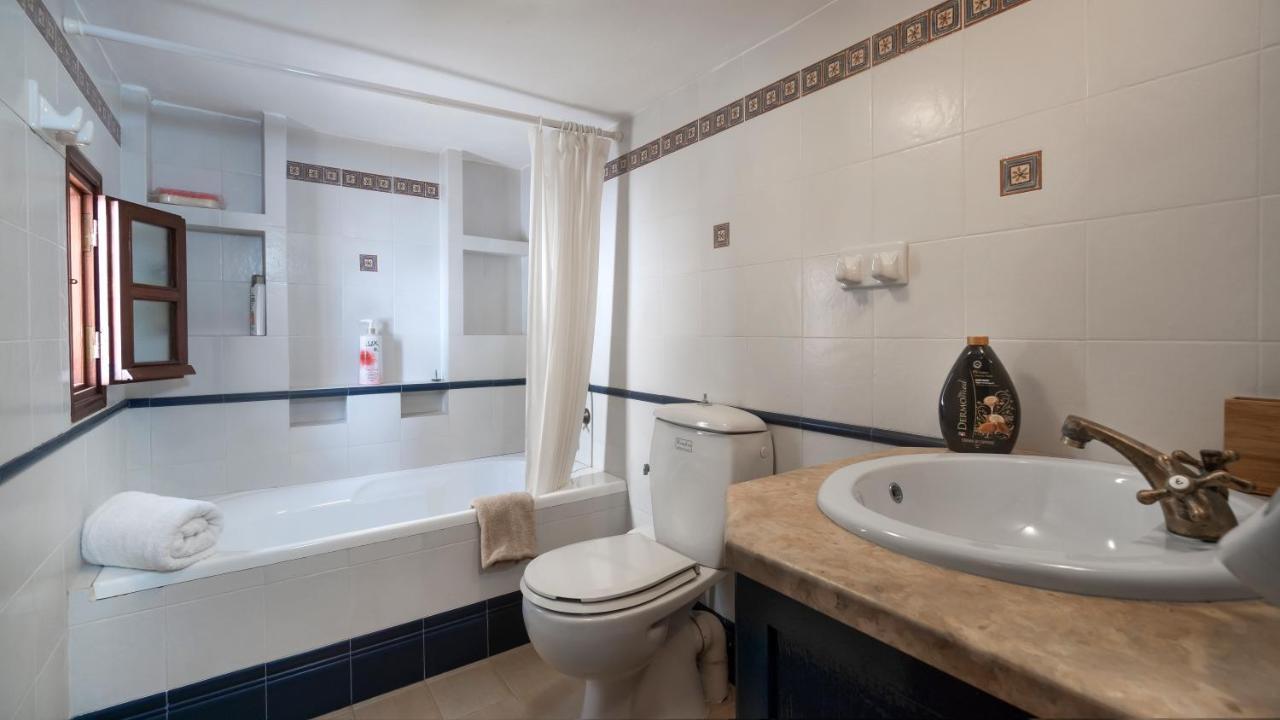 Ivi Beach Front Villa, Leros Vromolithos Екстер'єр фото